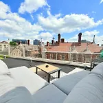 Bright Central Loft Apartment